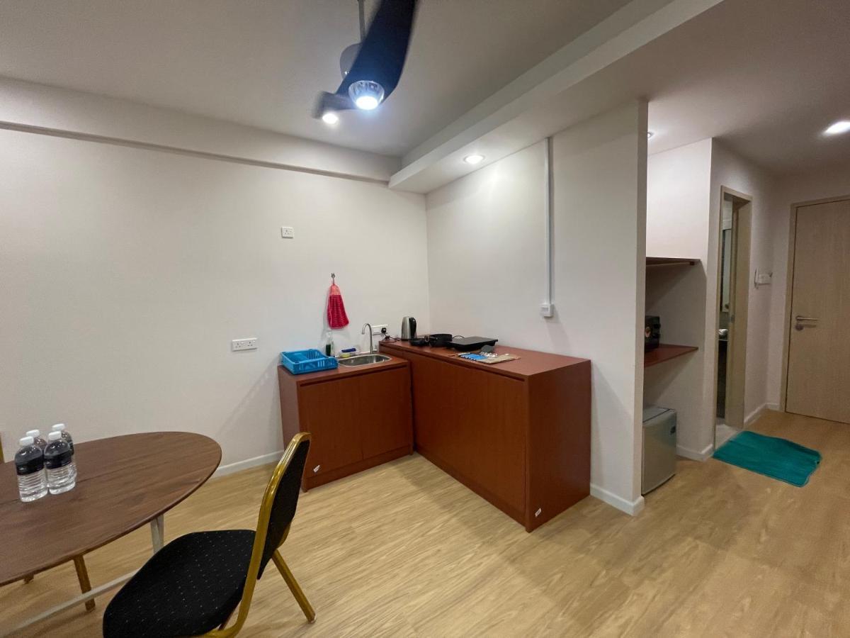 Aru Suites Homestay Wifi,Carpark,24H Check In,Water Filter By R2 Residence كوتا كينابالو المظهر الخارجي الصورة