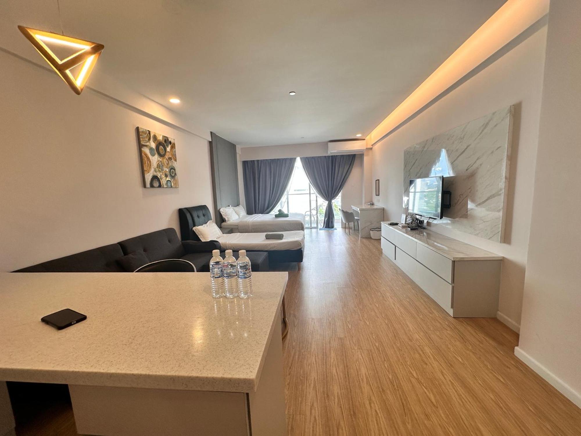 Aru Suites Homestay Wifi,Carpark,24H Check In,Water Filter By R2 Residence كوتا كينابالو المظهر الخارجي الصورة