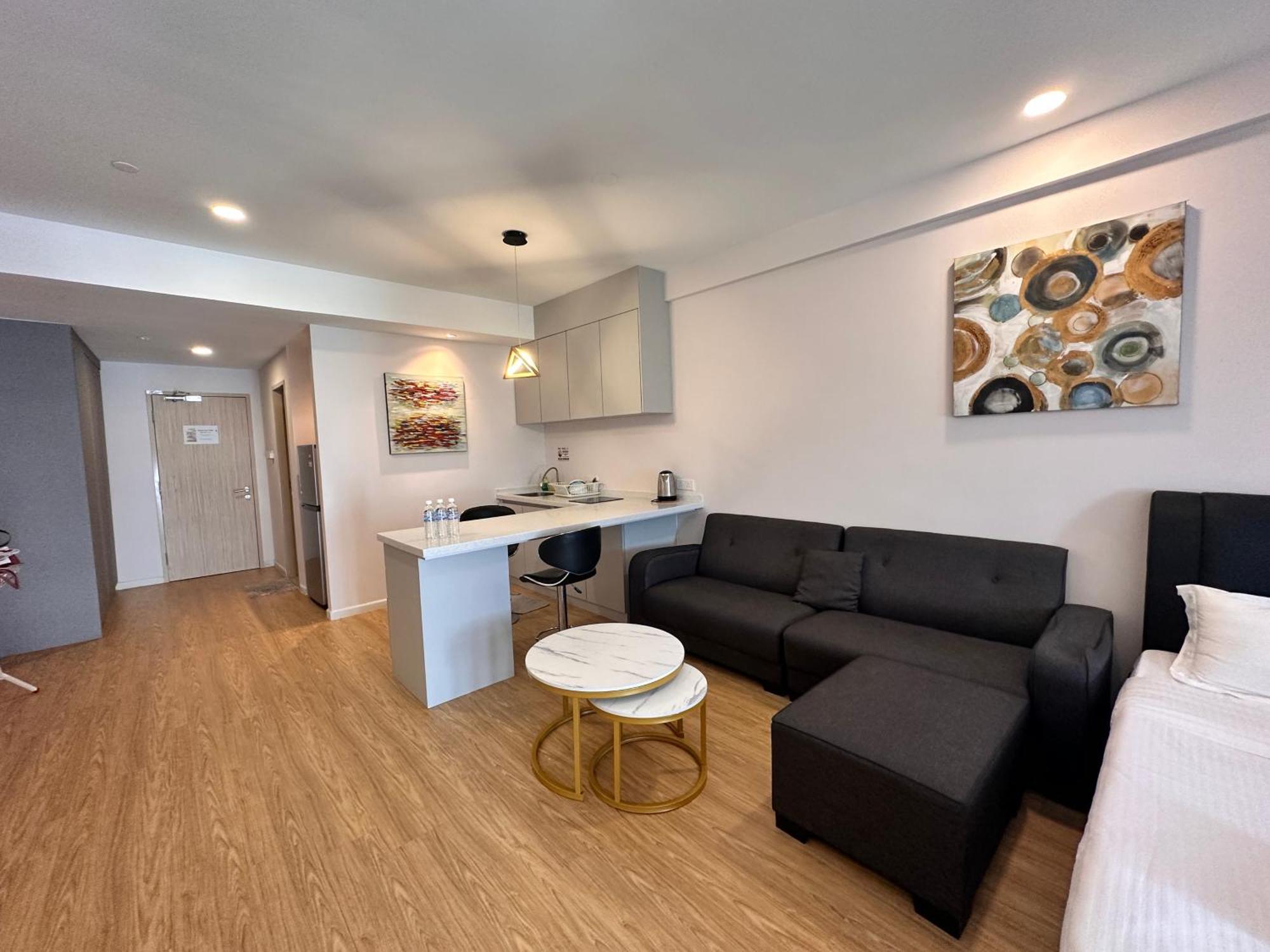 Aru Suites Homestay Wifi,Carpark,24H Check In,Water Filter By R2 Residence كوتا كينابالو المظهر الخارجي الصورة